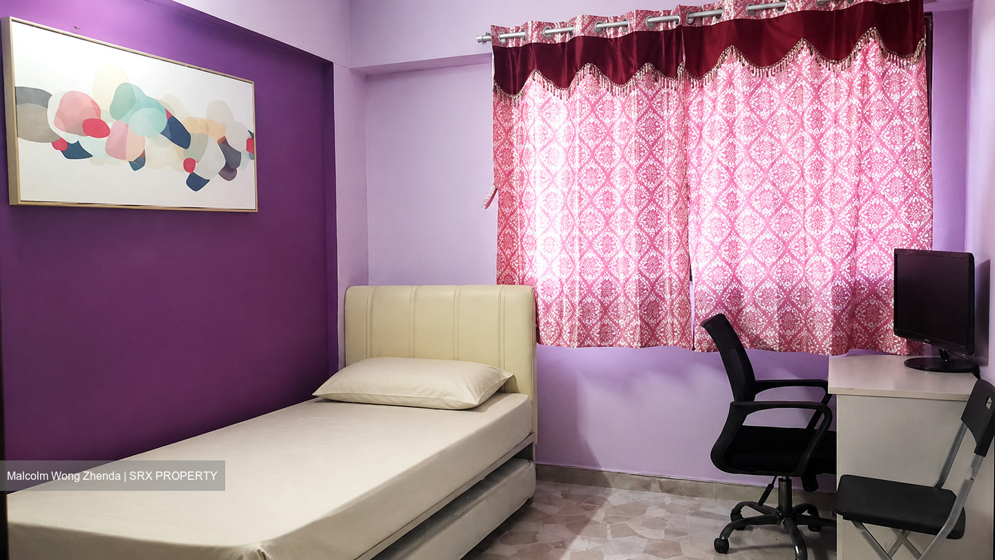 Blk 214 Jurong East Street 21 (Jurong East), HDB 3 Rooms #570563571